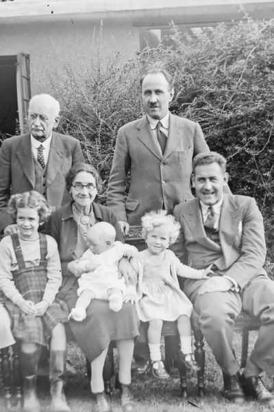 Photo by Annie Spratt family portrait